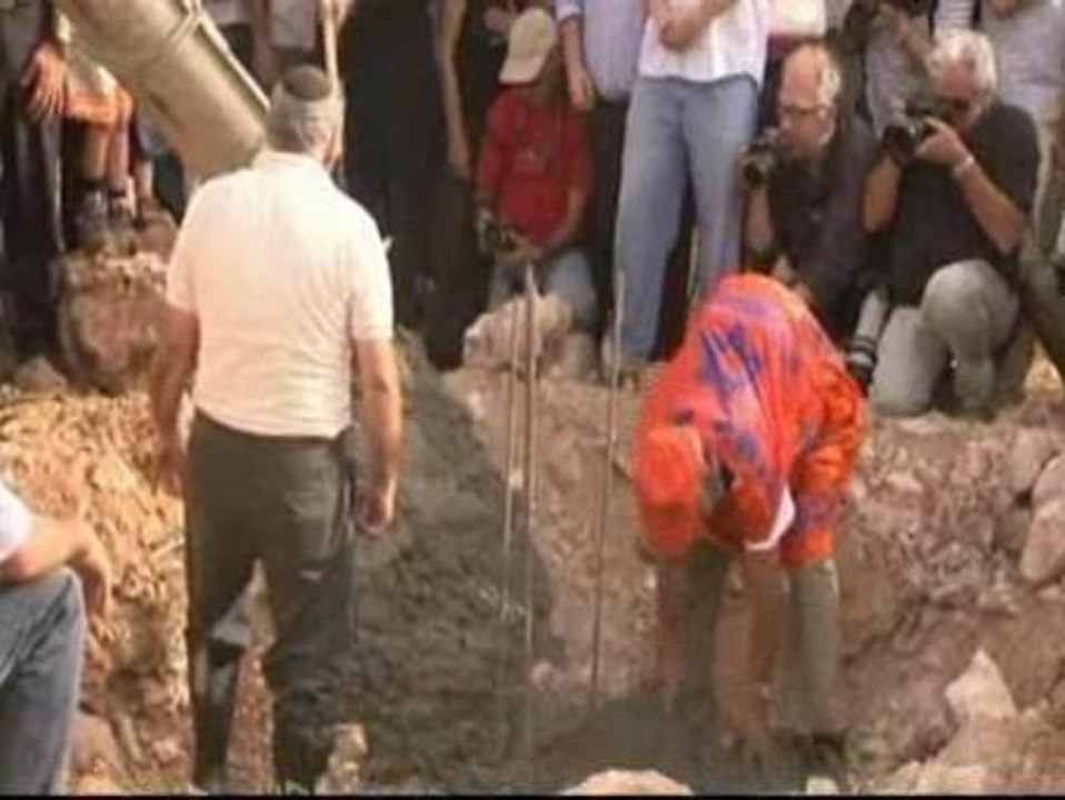 Colonos judíos comienzan la construcción de nuevos asentamientos