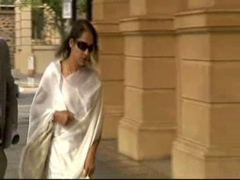 Juzgan a una mujer por matar a su marido al quemarle el pene