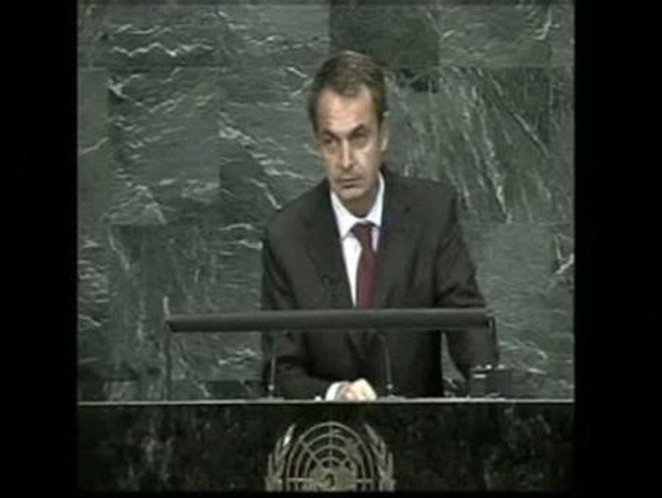 Zapatero propone una tasa financiera contra la pobreza