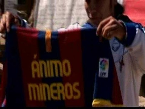 Villa envía dos camisetas del barça a los mineros atrapados