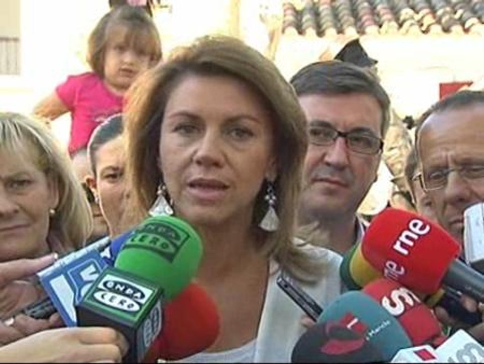 De Cospedal: "El sacrificio lo tiene que hacer Zapatero convocando elecciones"