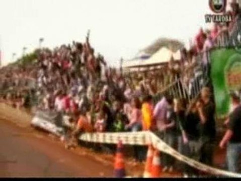 Espectacular desplome de una grada en Brasil