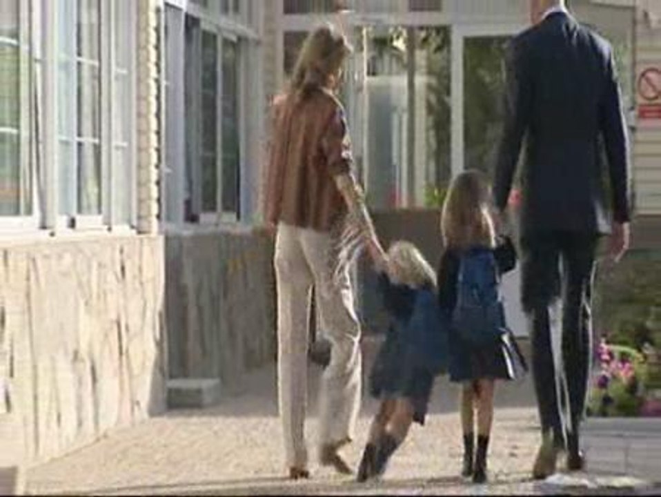 Las Infantas Leonor y Sofía comienzan las clases
