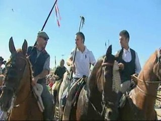 Video herunterladen: Polémica en la edición 2010 por el toro 'alanceado' de Tordesillas