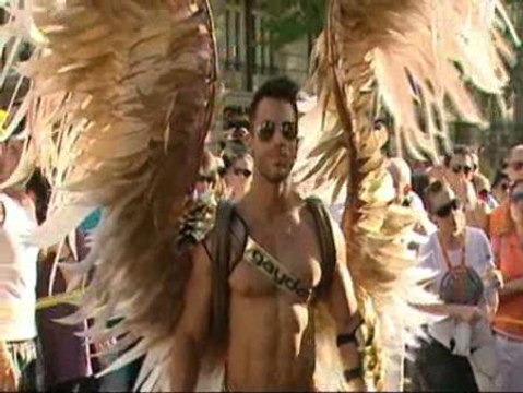Madrid saca a la calle su Orgullo en defensa de los transexuales