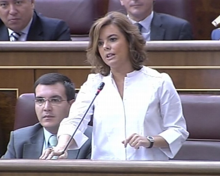 "Zapatero no sabe que hacer con los ministros"
