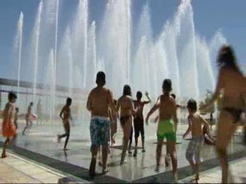 Las fuentes, los lugares más solicitados para combatir la ola de calor