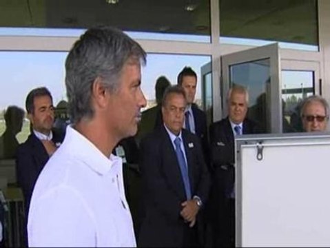 Mourinho enseña a los delegados de la FIFA las instalaciones de Valdebebas