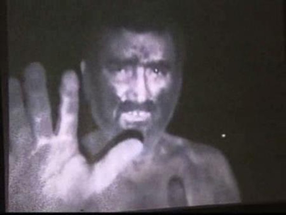 Los mineros atrapados en Chile comienzan su nueva vida bajo tierra