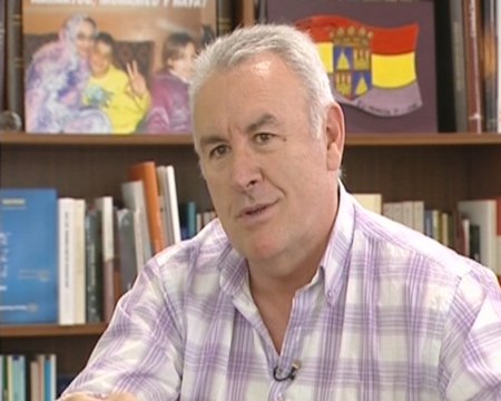 Cayo Lara quiere identificar a los 'okupas' del Parlamento