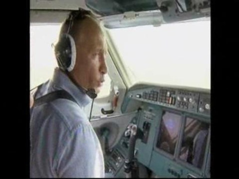 Vladimir Putin se suma a las labores de extinción de los incendios en Rusia