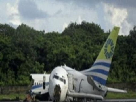 Un teléfono móvil capta el accidente de avión en Colombia