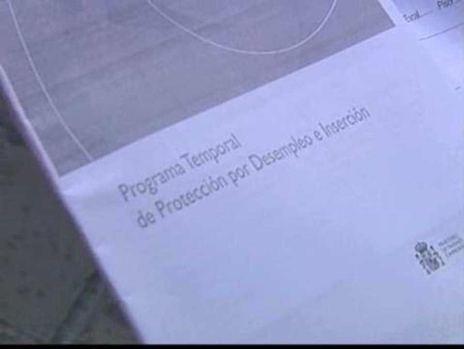 El Gobierno prorroga la ayuda de los 420 euros para los parados sin prestación