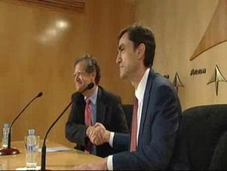 Acuerdo entre AENA y los controladores que garantiza la "paz laboral y social"