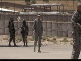 Patraeus visita a las tropas españolas en Afganistán