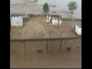 Espectaculares imágenes aéreas de rescates en Pakistán