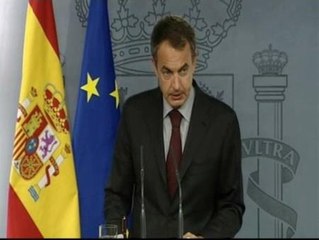 Zapatero pide "no politizar" la prohibición de las corridas en Cataluña