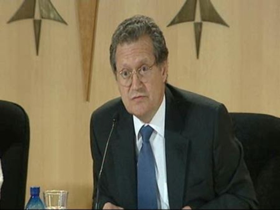 Aena propone un arbitraje independiente a los controladores