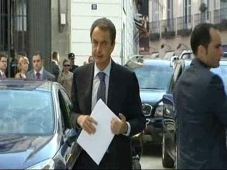 Zapatero anuncia nuevos esfuerzos para los españoles con rentas altas