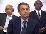 Zapatero pide que el sistema financiero contribuya en la lucha contra la pobreza