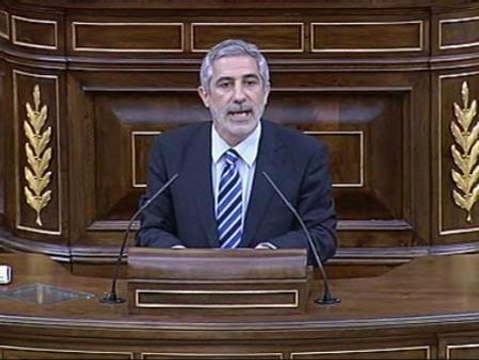 Llamazares a Zapatero: O rectifica o la izquierda será su oposición