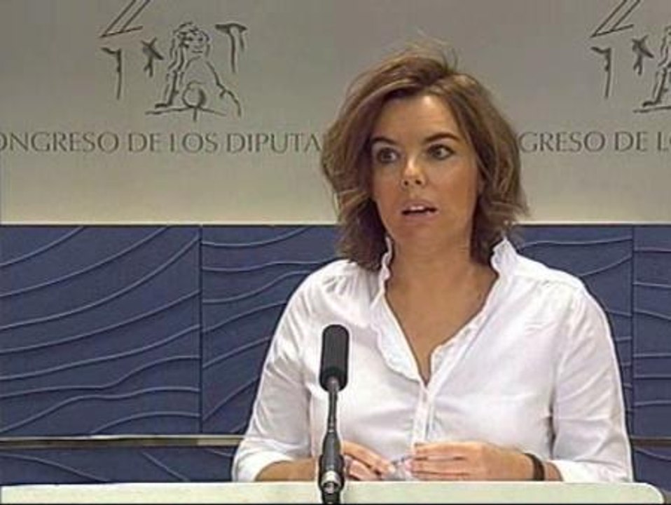 Según Sáenz de Santamaría, "la soledad de Zapatero es evidente"