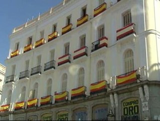 España se tiñe de rojo