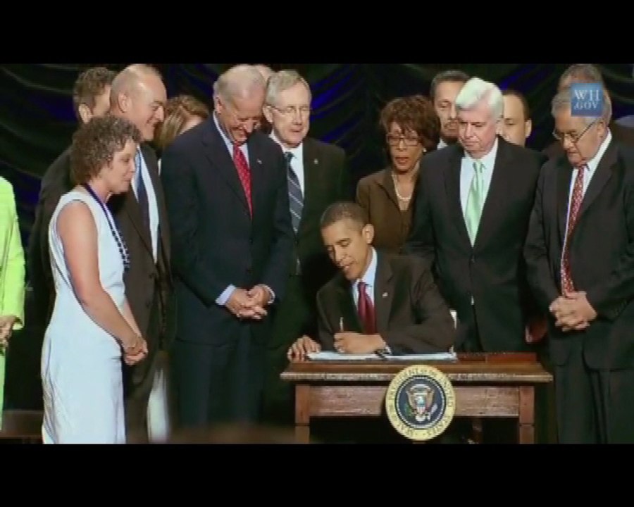 Obama firma la Ley de reforma financiera