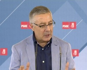 "Rajoy agacha la cabeza cuando hay un problema" "