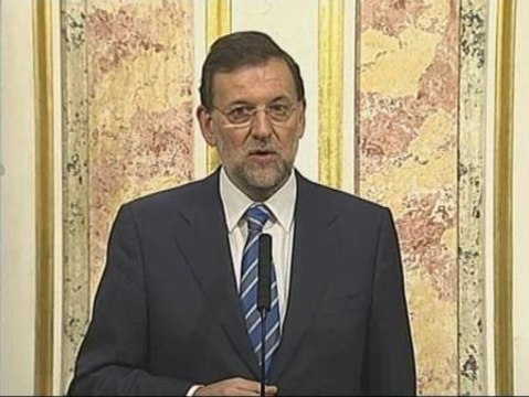 Rajoy pide la comparecencia de Rubalcaba en el Congreso por el espectáculo de Alicante