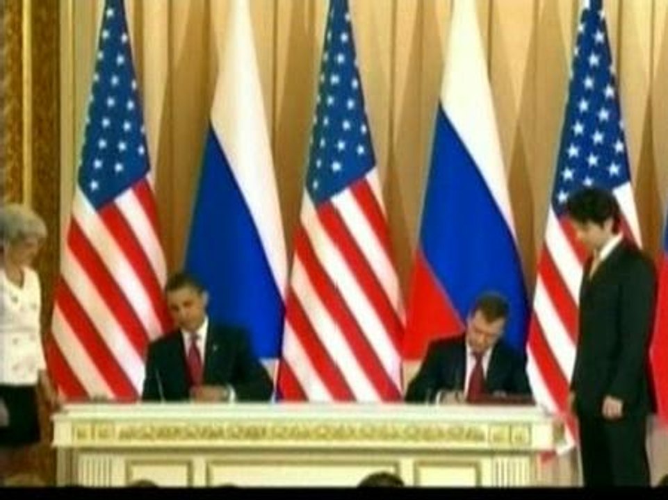 EE.UU. y Rusia sellan un histórico acuerdo de desarme nuclear