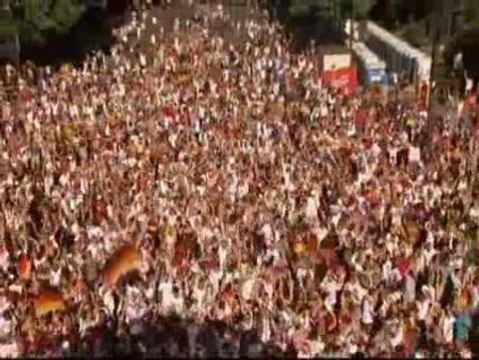 La alegría de los alemanes contrasta con la desolación de los ingleses