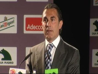 Scariolo anuncia el retorno del pívot Fran Vázquez al equipo nacional