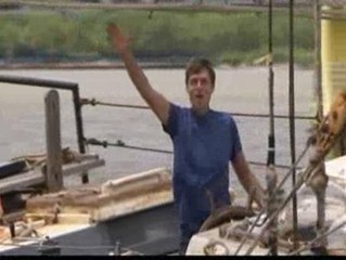 Vuelve a casa tras 3 años en la mar