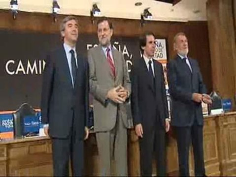 Aznar alerta sobre las intenciones de Batasuna para estar presente en las próximas elecciones