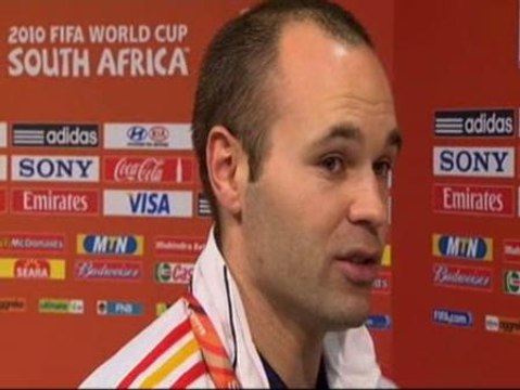 Iniesta: No vamos a volvernos locos