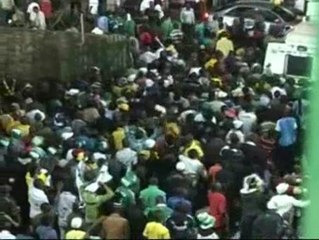 Una avalancha pone en duda la organización del Mundial de Sudáfrica