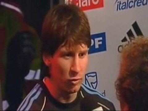 Messi: Argentina tiene que jugar con más delanteros