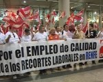 Los viajeros protestan por la huelga de Renfe