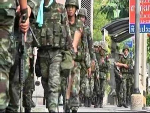 El líder de los 'camisas rojas' acepta el diálogo con el portavoz del Senado en Tailandia