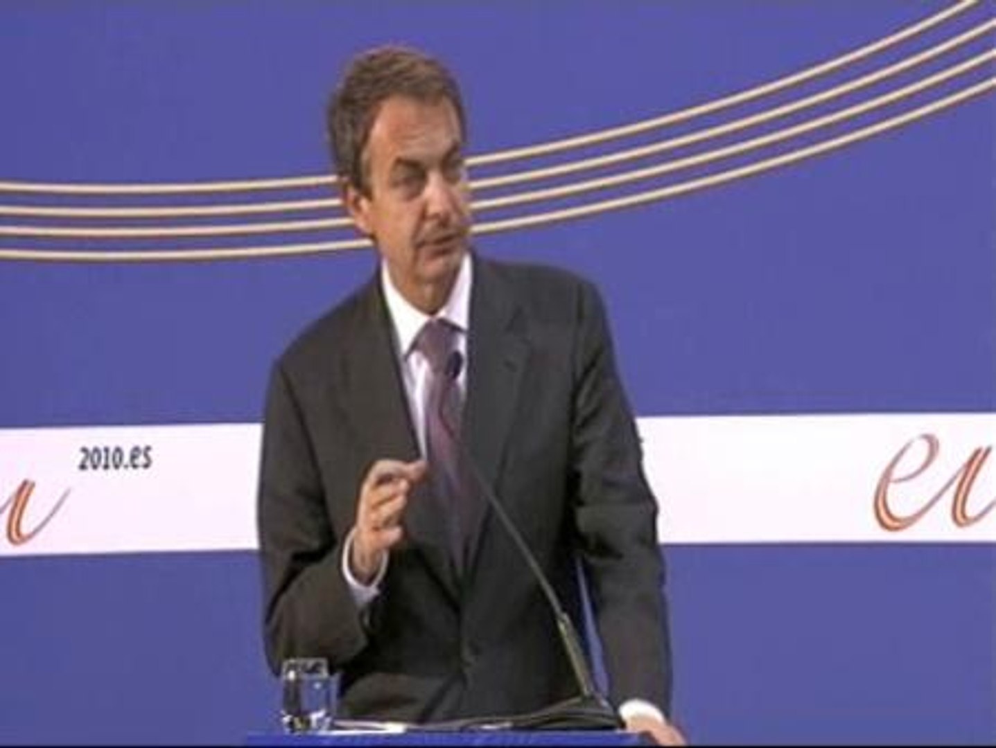Zapatero no dará marcha atrás en la congelación de las pensiones - Vídeo  Dailymotion