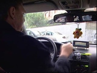 Un informe de la OCU denuncia que uno de cada diez taxis da rodeos injustificados