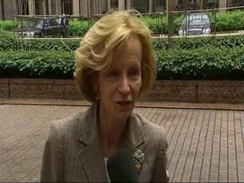 Salgado anuncia que los ministros europeos van a regular los gestores de fondos especulativos