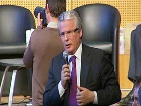Garzón: No es verdad que se atente a la estabilidad política de un país porque se investiguen los crímenes de una dictadura