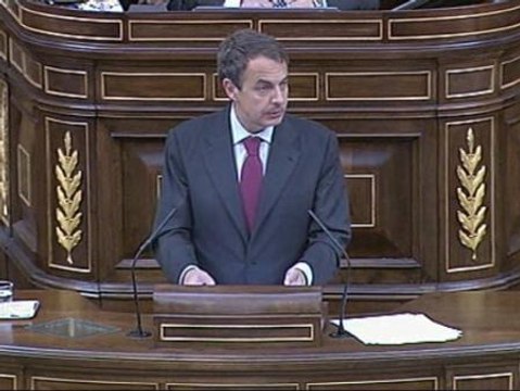 Zapatero reduce el sueldo a los funcionarios
