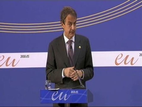 Zapatero asegura que impulsar la reforma laboral es ahora su objetivo inmediato