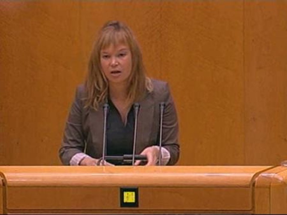 Leire Pajín habla todas las lenguas cooficiales