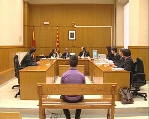 La secuestró para que no fuera al baile
