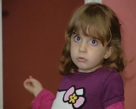 Recaudan fondos para curar a su hija