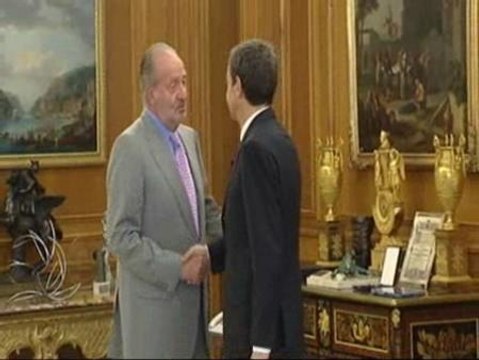 El Gobierno recorta un centenar de altos cargos de la Administración